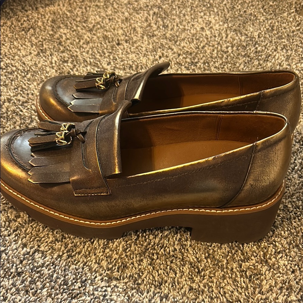 Women’s Naturalizer loafers